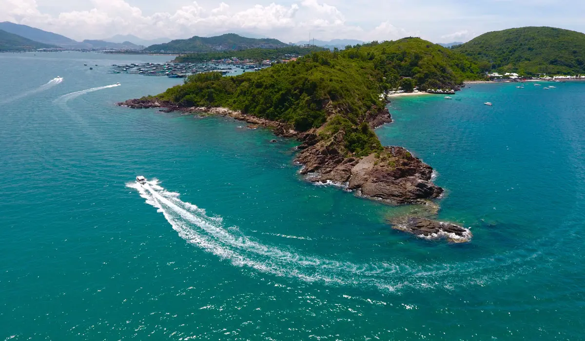 Du lịch miền Trung: Cẩm nang ăn chơi & Bảng giá mới nhất 4 du lich mien trung cam nang an choi bang gia moi nhat 2