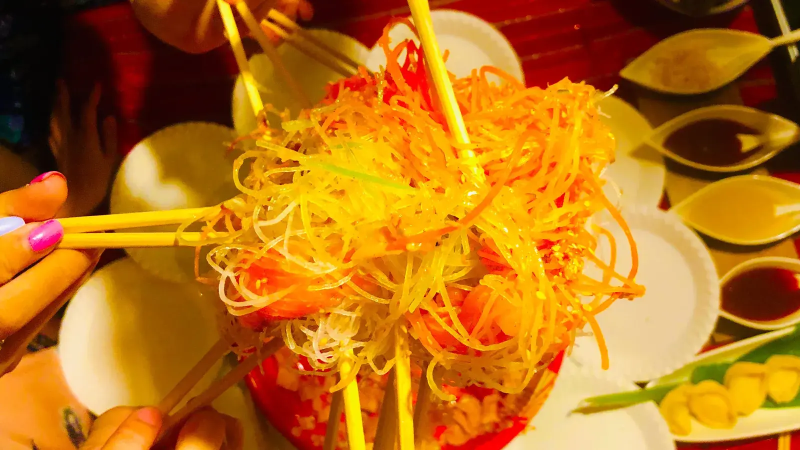 6 nước đón Tết Nguyên đán đặc sắc: Kinh nghiệm du lịch A-Z 14 am thuc yee sang tet