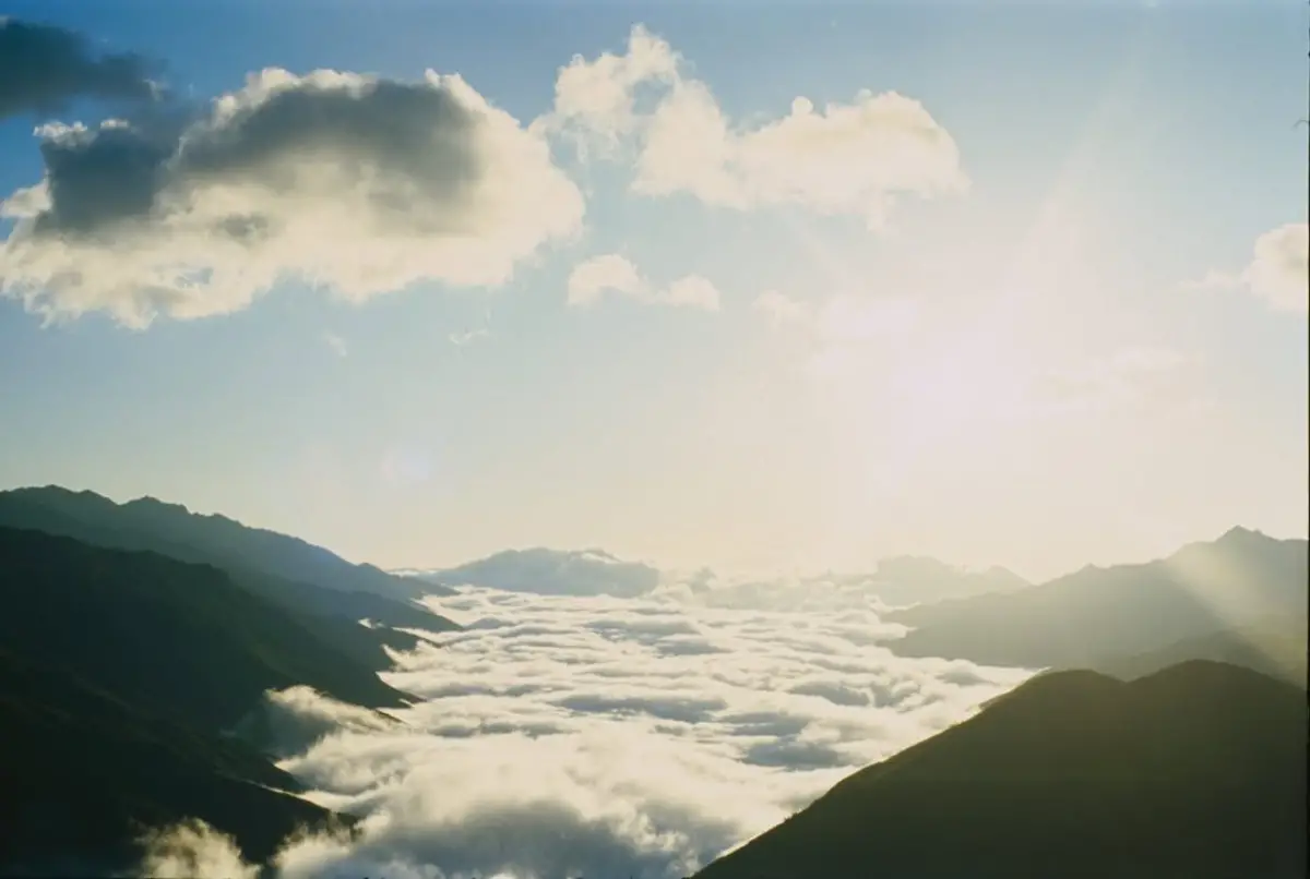 Du lịch trái mùa Việt Nam: Top 13 điểm đến tiết kiệm nhất 3 Biển mây tại Tà Xùa - Timeout Việt Nam