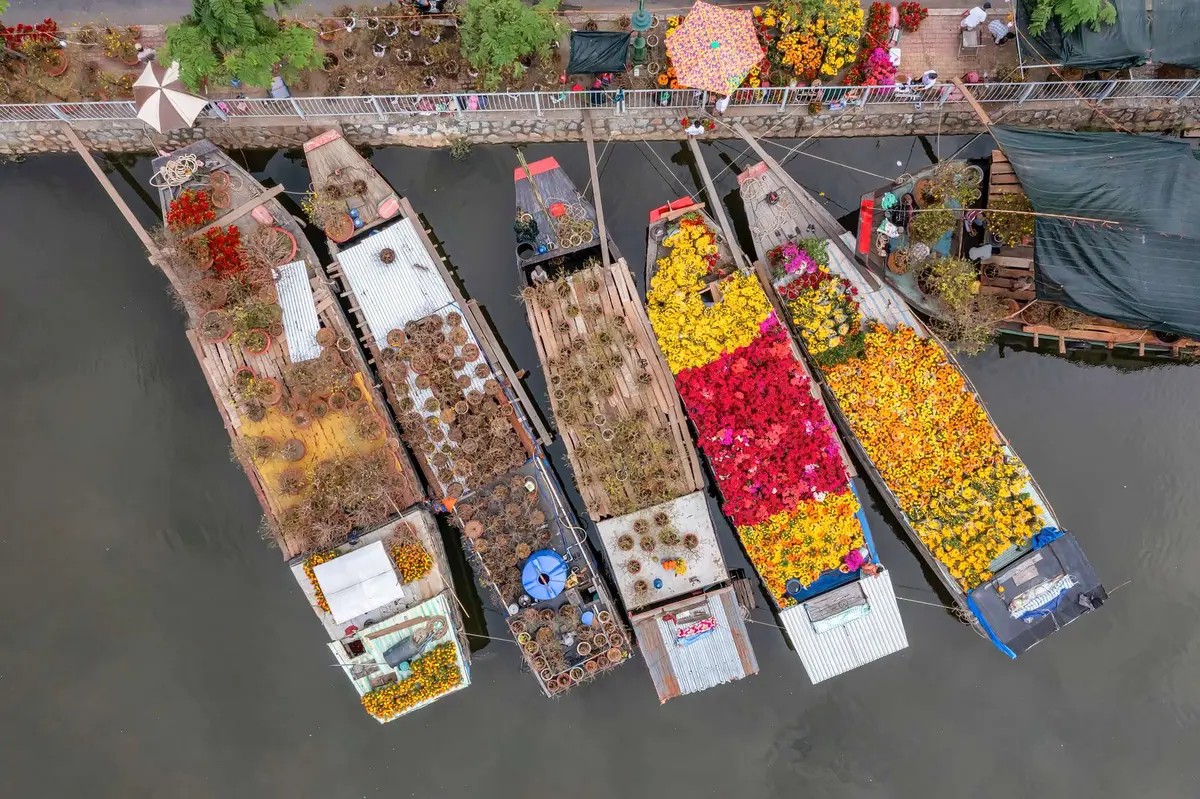 review 6 cho tet sai gon noi tieng an gi choi o dau