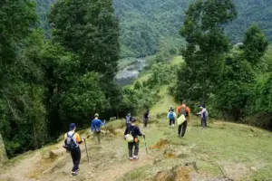 Trekking miền Trung: 10 cung đường đẹp nhất và cẩm nang A-Z