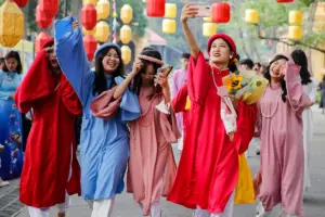 Địa điểm chụp ảnh tết Hà Nội 2026: 10 tọa độ check-in trendy